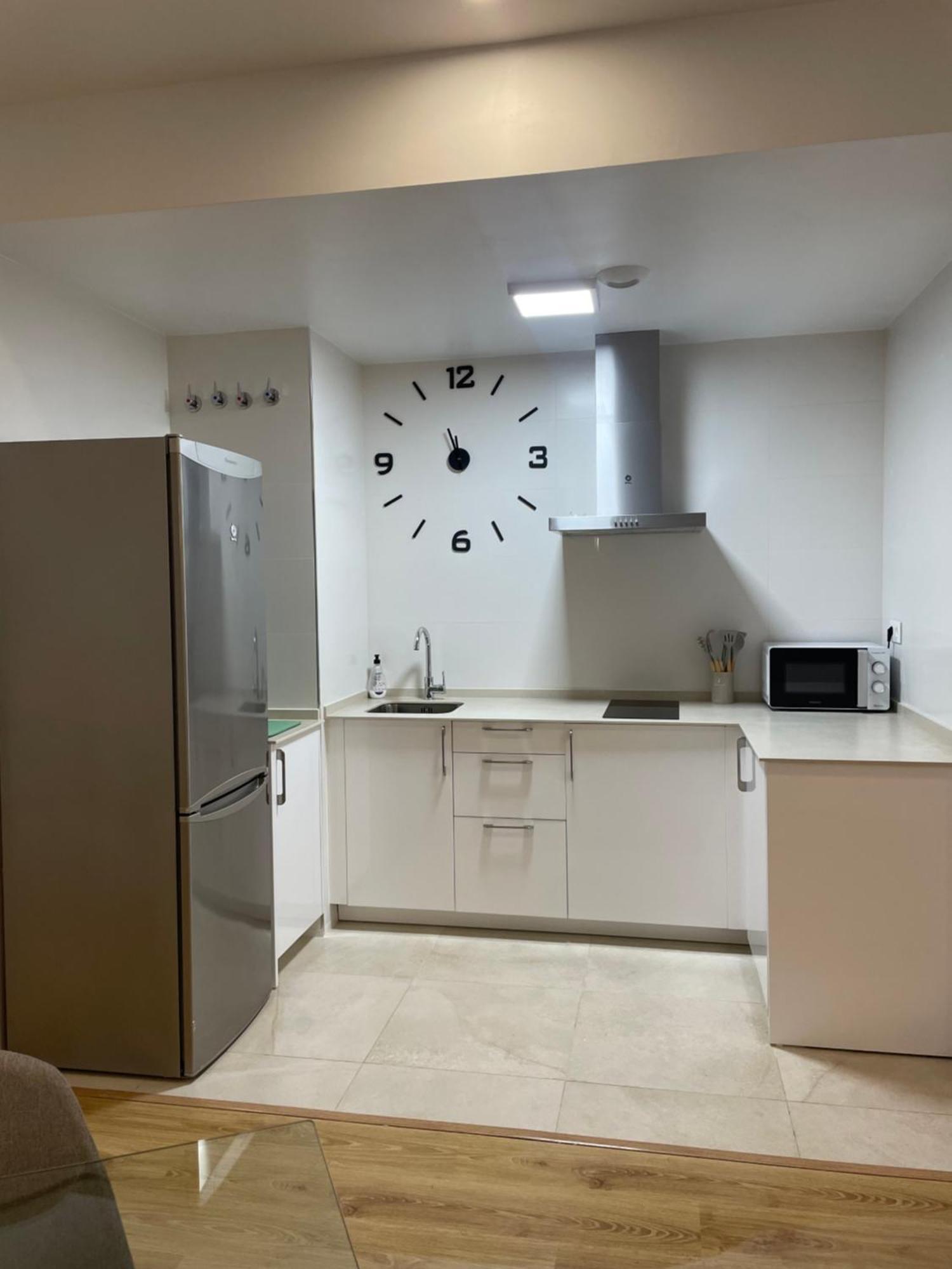 Precioso Apartamento En Malaga Centro Luaran gambar