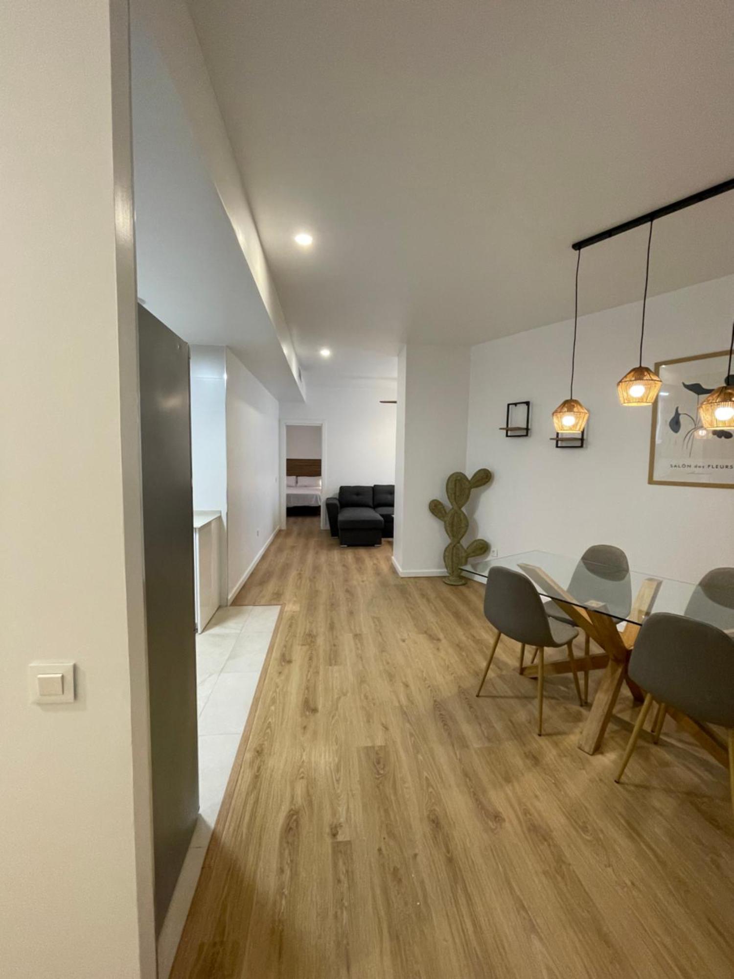 Precioso Apartamento En Malaga Centro Luaran gambar