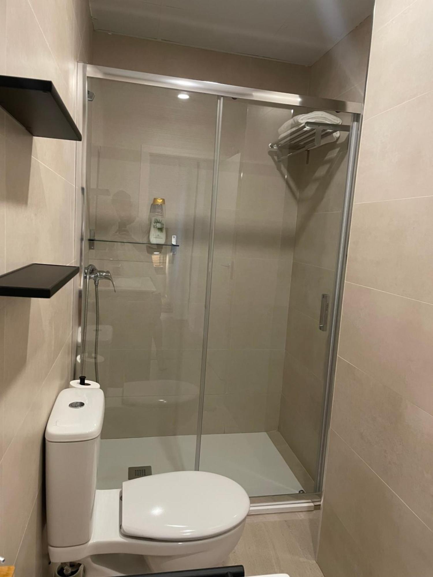 Precioso Apartamento En Malaga Centro Luaran gambar